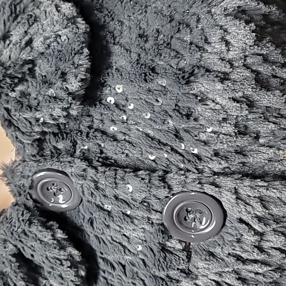 Size medium cardigan from forever 21 - Picture 2 of 6